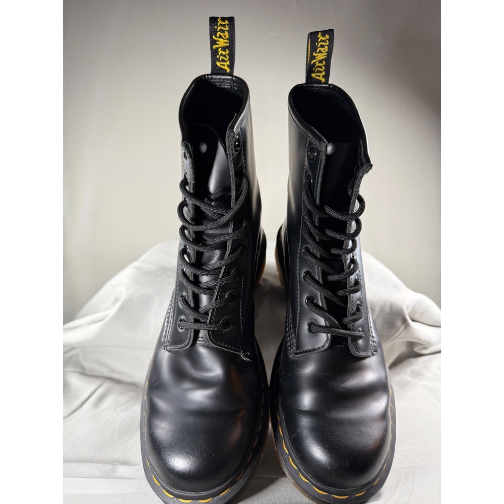 Dr. Martens 1460 W Black Smooth Leather 8-Eye Lace Up Combat Boots Womens 10